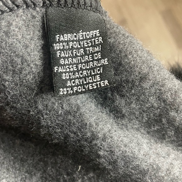 PARKHURST  Karina faux fur trim cape - Picture 9 of 10